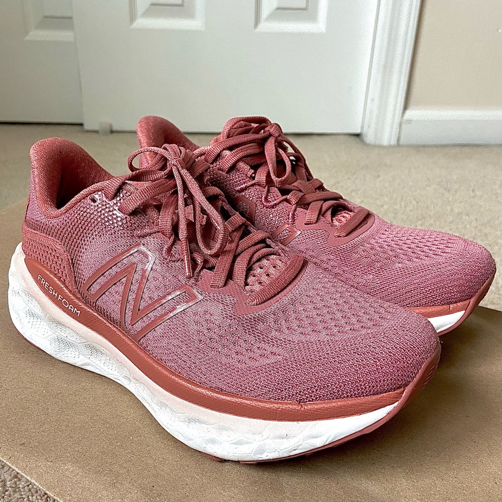 New Balance Fresh Foam More v3. US Women’s Size 6.5. Washed Henna(Red)/White.